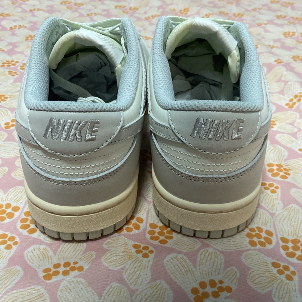 Nike Dunk Grey And White Retro Sneakers - Picture 4 of 8